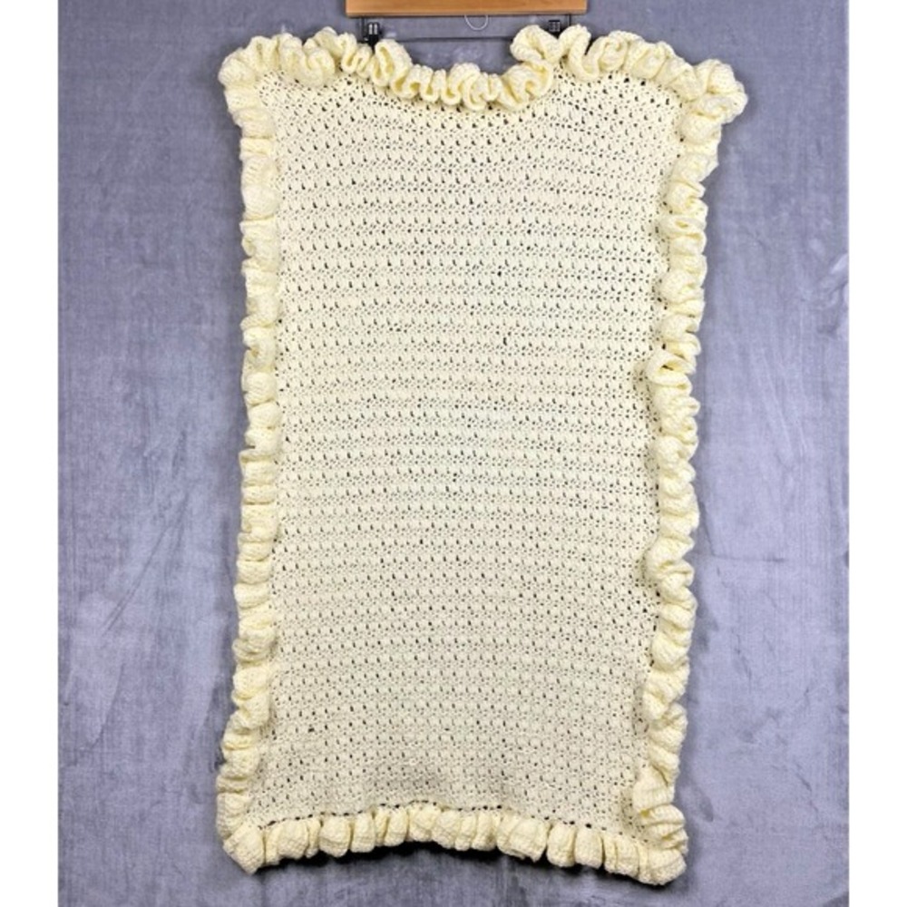 Vintage Handmade Cream Afghan Throw Blanket Cozy Thick Yarn Cottage Granny Beach - Picture 5 of 7